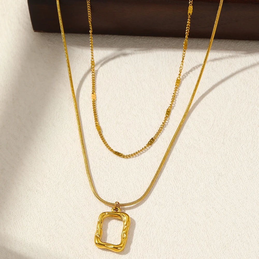 Elegant Vintage Chain with Rectangular Pendant Double-Layer Geometric Necklace